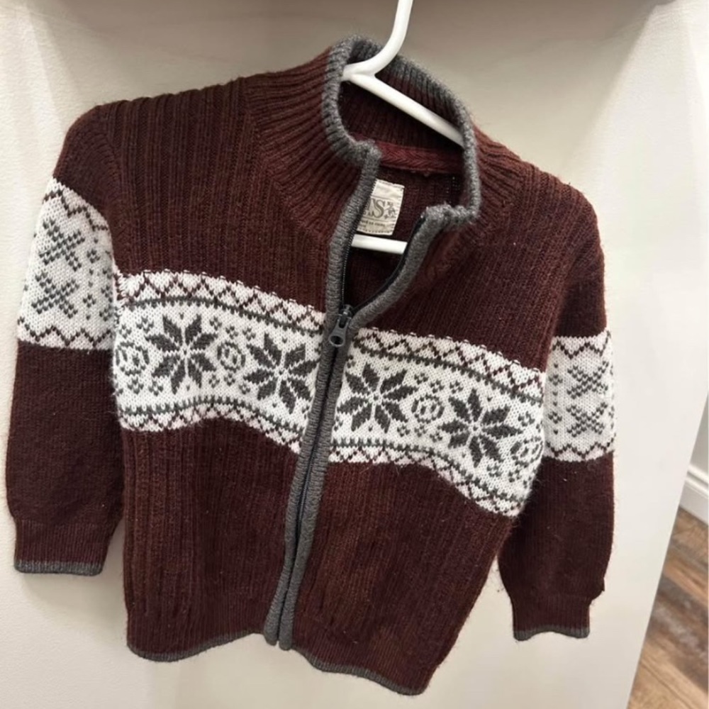 Boys Sweater (Roots) - Size
2T - Picture 1 of 1